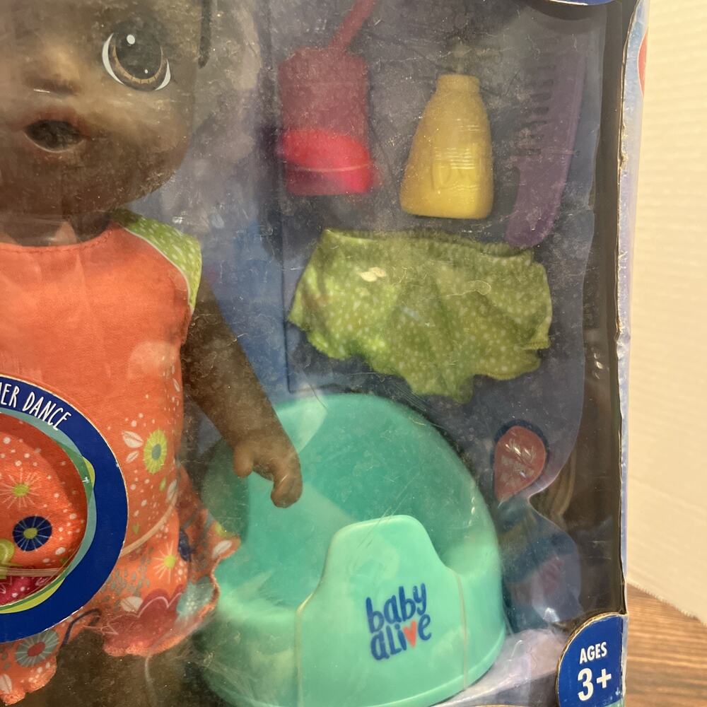 Baby Alive Potty Dance African American Doll Talks & Tinkles On Her Potty Read - Picture 5 of 7